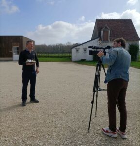 La Ferme De La Biche Couronne Lochoise A Paris Tournage Val De Loire TV