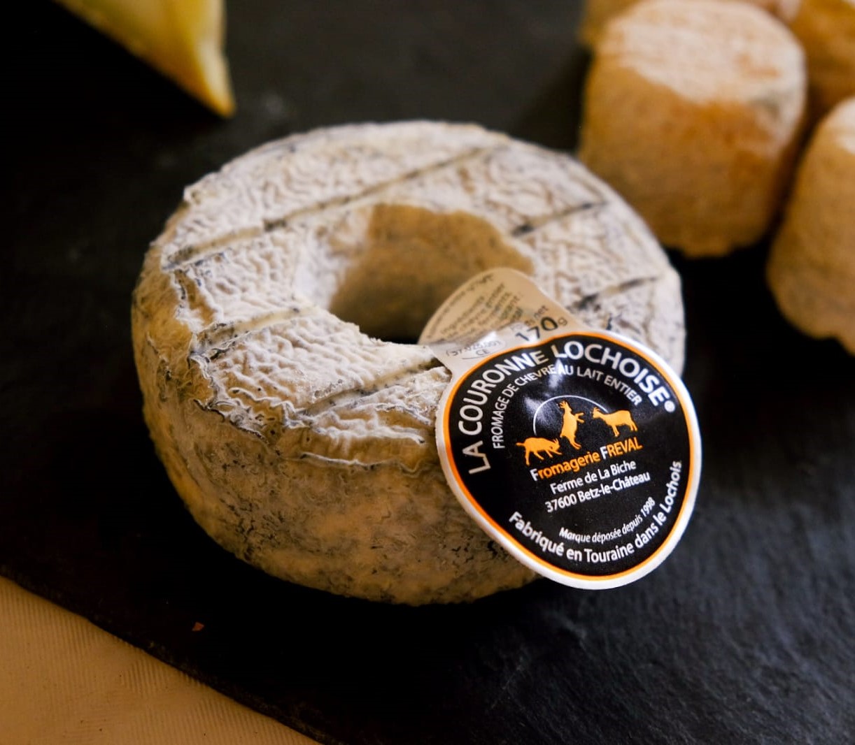 La Ferme De La Biche Couronne Lochoise A Paris Couronne Lochoise